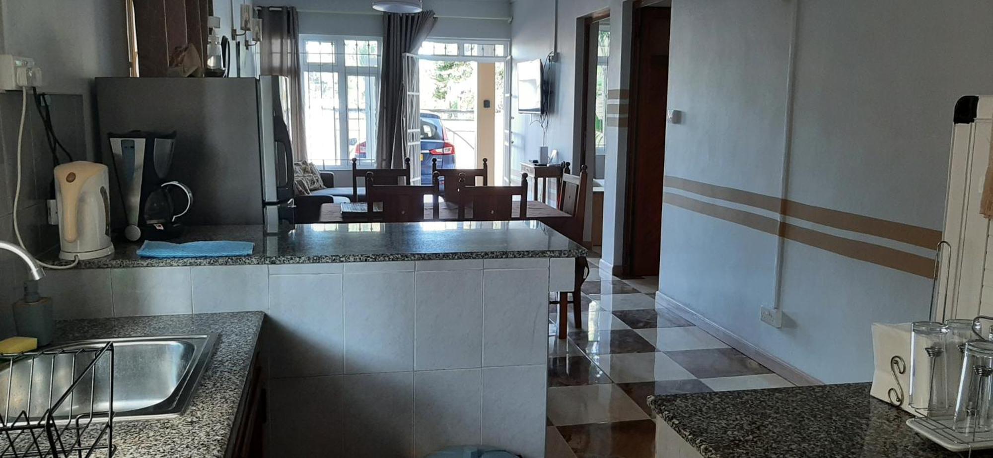 Ground Floor Lovely Two Bedrooms Apartment Flic en Flac Екстер'єр фото